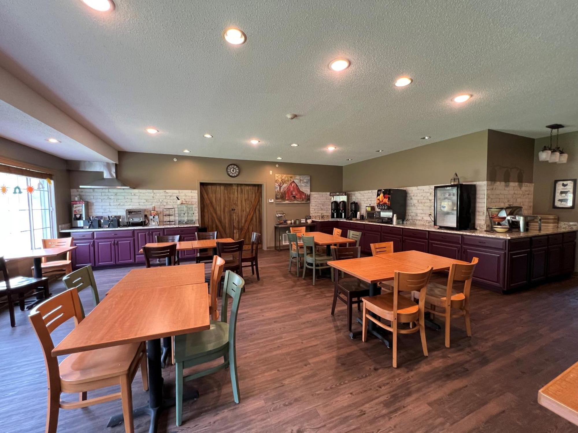 Country Inn Уолкер Экстерьер фото